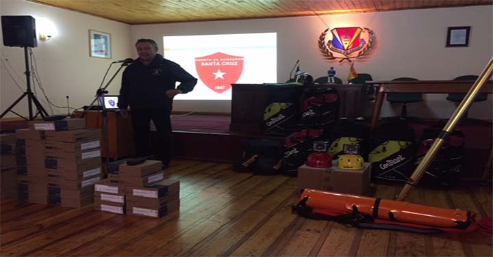 Bomberos de Santa Cruz  recibieron nuevo equipamiento