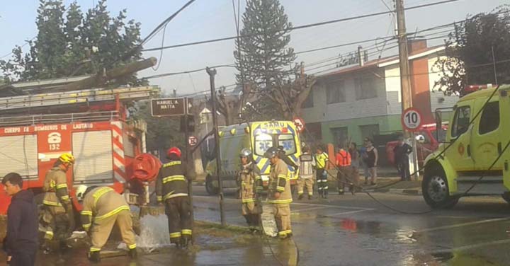 Accidentes de tránsito involucraron a carros de Bomberos de Lautaro e Isla de Maipo