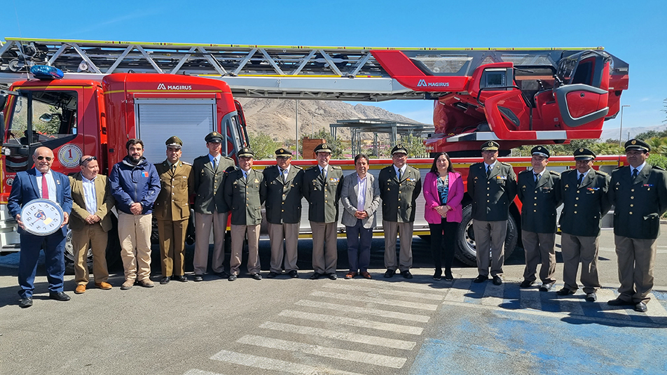 Gobierno Regional de Atacama entrega equipos de protección a la totalidad de los Bomberos de la región