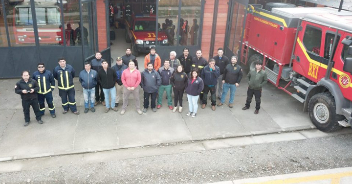 Bomberos de Palena recibieron histórica capacitación en manejo de carros de emergencia 