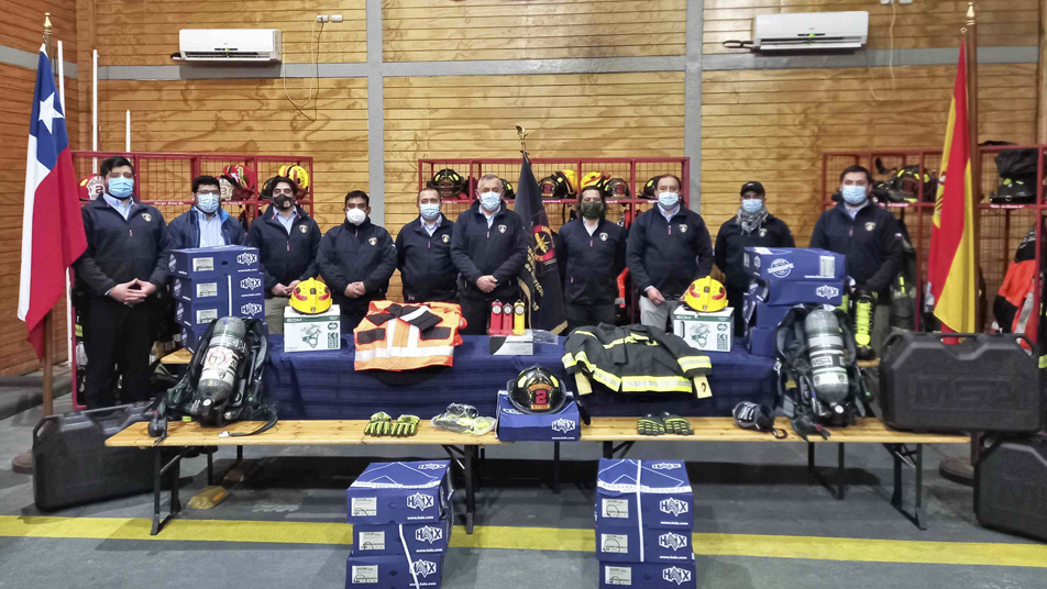 Bomberos de Aysén reciben moderno equipamiento para emergencias estructurales y vehiculares