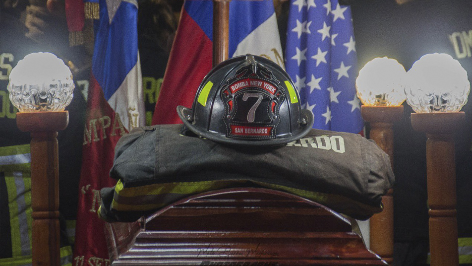 Cerca de mil bomberos despidieron a Sergio Li Li (Q.E.P.D.), Mártir de Bomberos de Chile y del Cuerpo de Bomberos de San Bernardo