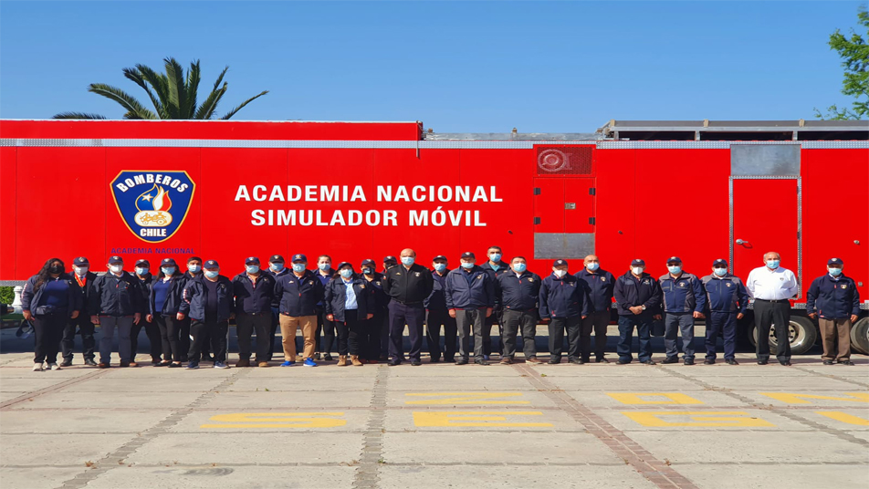 Delegación de Bomberos Insignes de Los Ríos visitaron Campus Central y Junta Nacional