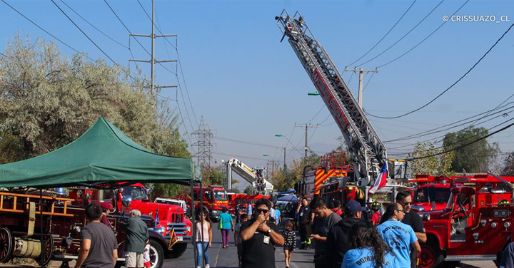 Más de 1.200 personas participaron en la primera edición de Expo Carros en Lo Espejo