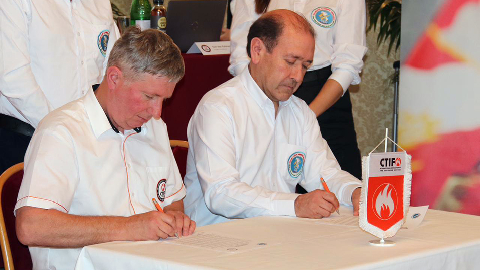 Viena: Organización de Bomberos Americanos firma importante convenio con CTIF