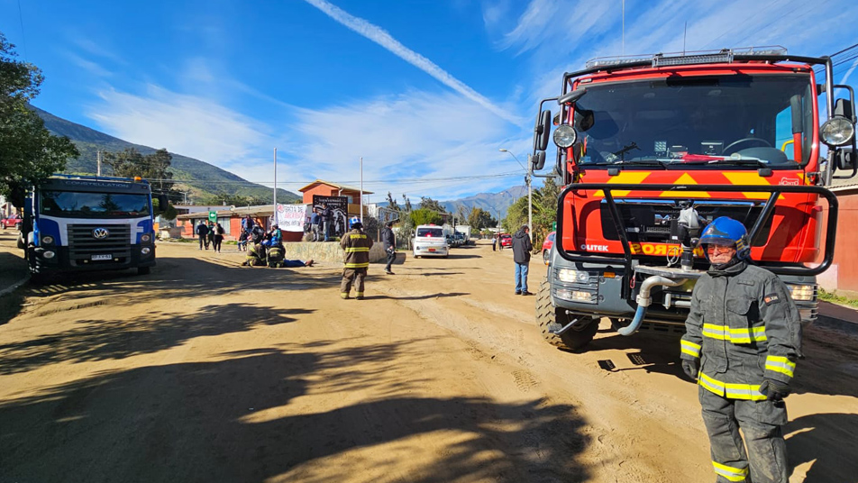 Fundación de Capacitación de Bomberos realizó simulacro en localidad de Caimanes