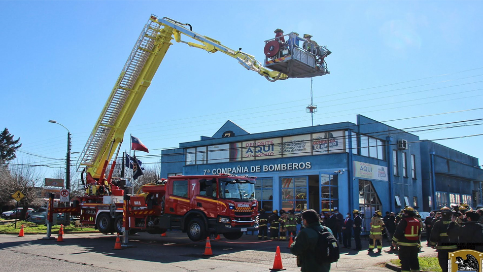 Nuevo brazo articulado de la 7° del CB de Temuco protagonizó su primera emergencia 