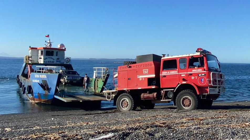 Bomberos de la Cuarta Compañía de Achao recibe su primer carro bomba