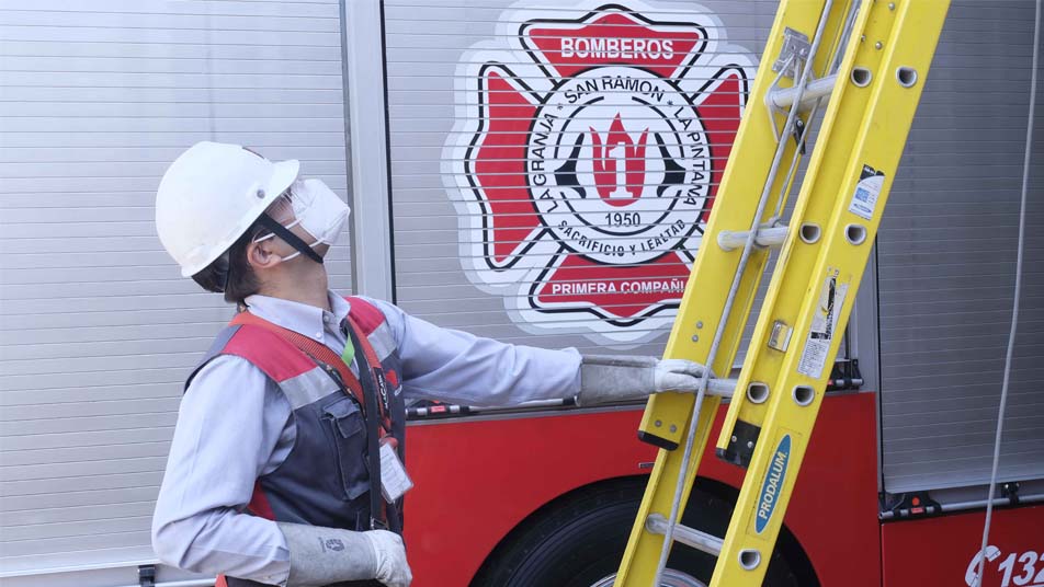 VTR entregará conectividad gratuita a 290 cuarteles de Bomberos en todo el país