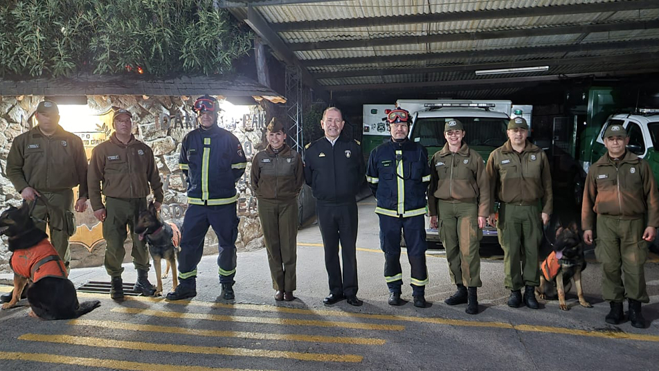 Academia Nacional de Bomberos capacita a Carabineros y sus binomios en Búsqueda y Rescate en escenarios de desastres