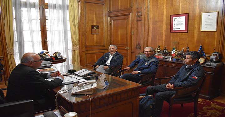 Presidente Nacional recibió a los Cuerpos de Bomberos de Lota y Lautaro