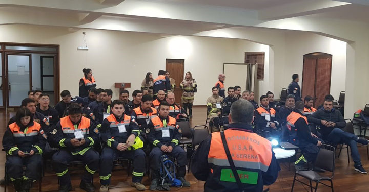 Grupo USAR del CB de La Serena realizó ejercicio nocturno de simulación