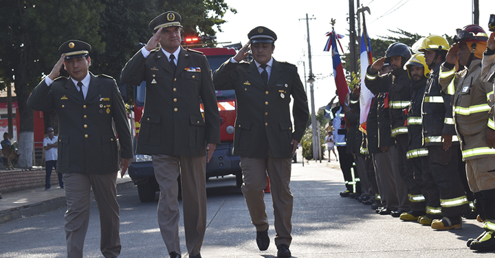 Profesionalismo y madurez de Bomberos de Florida en su aniversario N° 80  