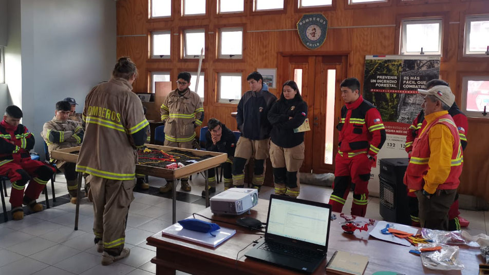 Bomberos de la Provincia Cautín Norte se capacitan para el combate de incendios forestales