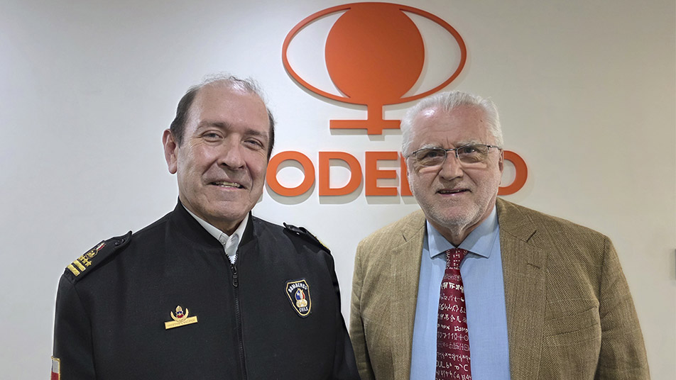 Bomberos de Chile y Codelco se reúnen para estandarizar protocolos de emergencias
