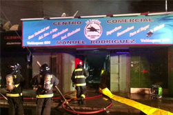 Incendio afectó a treinta locales en centro comercial de Arica