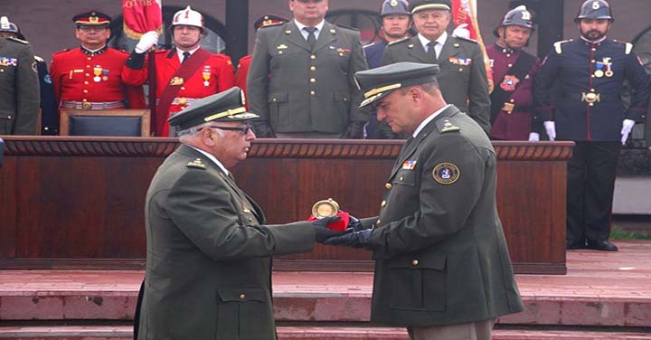 Raúl Bustos Zavala recibió el mando de Bomberos de Chile