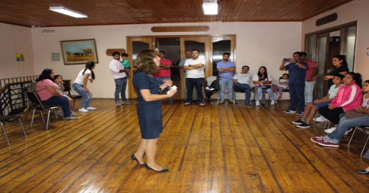  Hospital Santa Cruz inmunizó a bomberos contra influenza