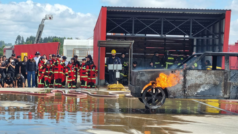 Cerca de mil personas visitaron los Campus Central y Sur de la Academia Nacional de Bomberos 