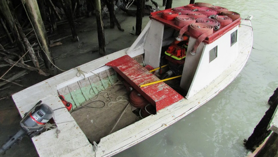 Bomberos de Tortel contarán con nueva embarcación de rescate y combate de incendios