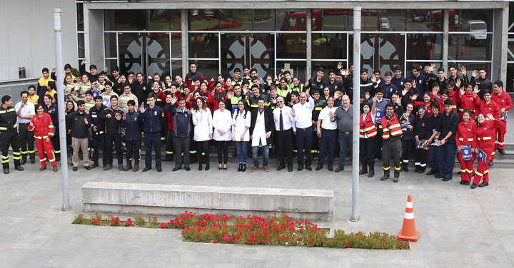 Cuerpo de Bomberos de Temuco realiza inéditas charlas a cadetes