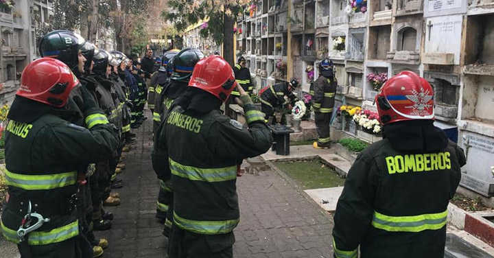 Bomba Recoleta realiza romería para conmemorar su sexagésimo aniversario