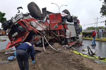 350 Carro Talcahuano Volcado 2