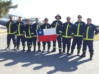 Bomberos trabaja en búsqueda y rescate por aluvión en Chaitén