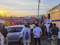 Bomberos de Chile encuentra con vida a menor extraviado en Arica junto a personal del GOPE
