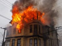 Bomberos de Valparaíso y Viña controlaron incendio en hogar de ancianos