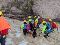 Bomberos rescata a cuatro personas camino al Santuario de Las Peñas