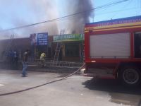 Volcamiento con una fallecida y un incendio movilizaron a Bomberos de Pozo Almonte 