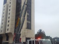 Bomberos de Valparaíso y Viña del Mar recibieron nuevos carros con escalas telescópicas